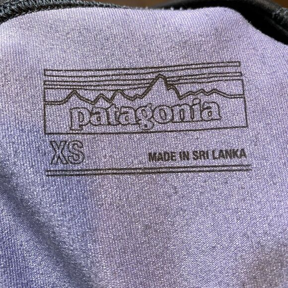 Patagonia Women's Size XS Centered Crops Rain Fern / Smolder Blue Leggings - Picture 8 of 12